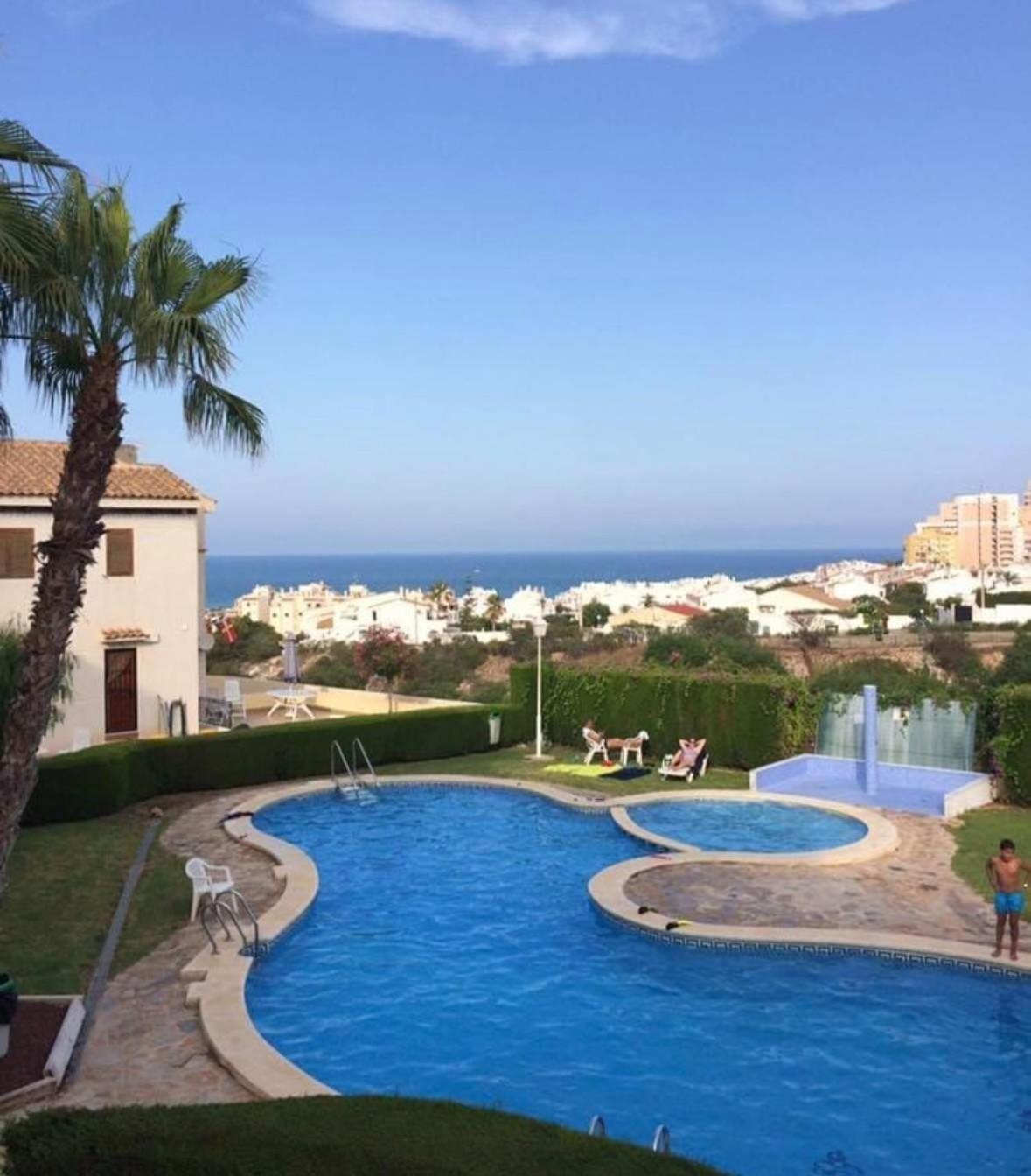 Rising Sun Bungalow Torrevieja Bagian luar foto